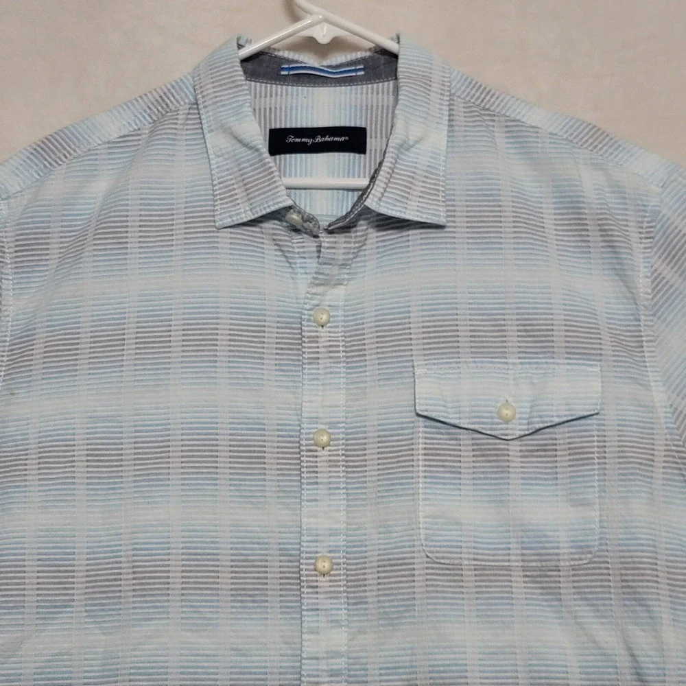 Tommy Bahama Mens Shirt XL Button Up Blue Green Textured Short Sleeve